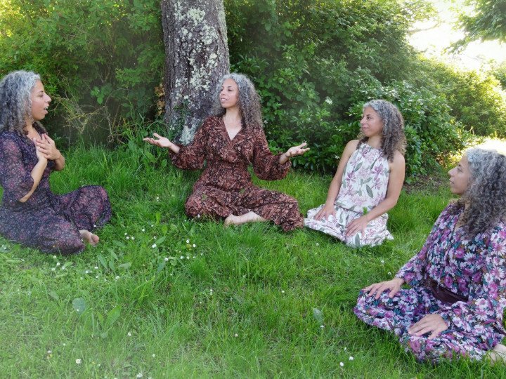 Naama Gabbay enseigne &agrave; l'Acad&eacute;mie Holistique